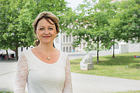 Mrs. Yvonne Hellwig-Laich